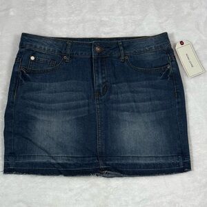 Adam‎ Levine Women Blue Denim Skirt Size 3/4